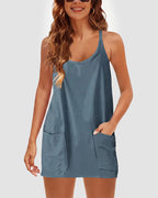 Verstellbares Träger Active Minikleid mit integrierten Shorts & Taschen