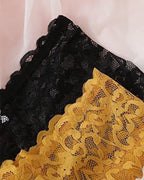 Ensemble romantique de bralette et culotte en dentelle
